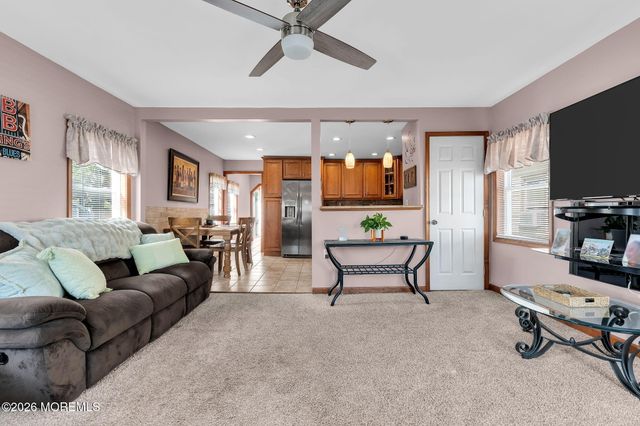 1 Krueger Place, Middletown, NJ 07748