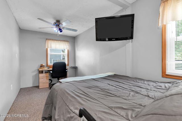 1 Krueger Place, Middletown, NJ 07748