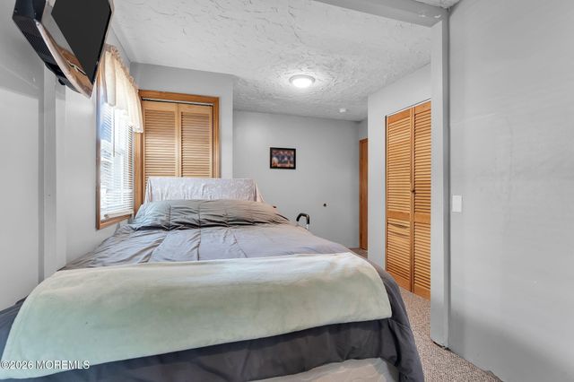 1 Krueger Place, Middletown, NJ 07748