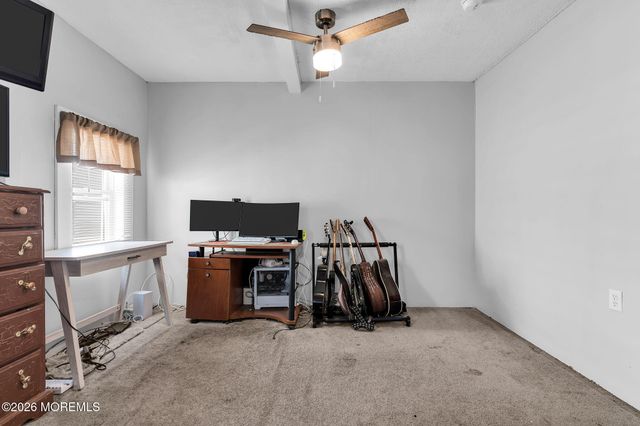 1 Krueger Place, Middletown, NJ 07748