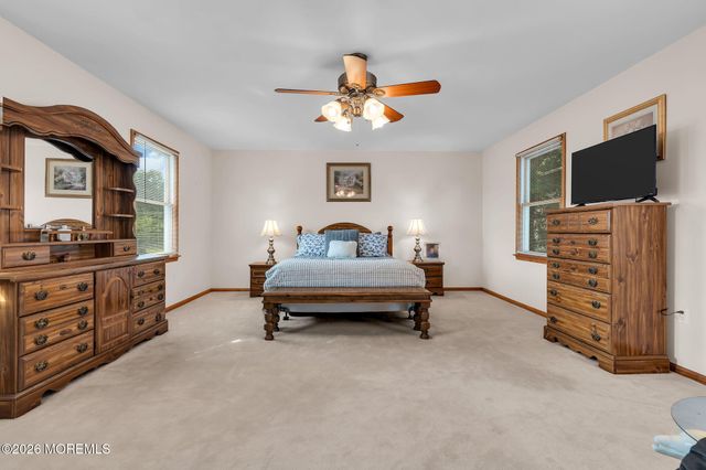 1 Krueger Place, Middletown, NJ 07748
