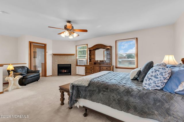 1 Krueger Place, Middletown, NJ 07748