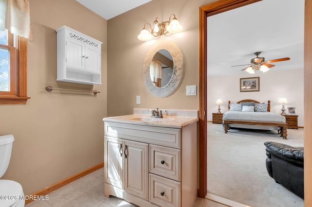 1 Krueger Place, Middletown, NJ 07748