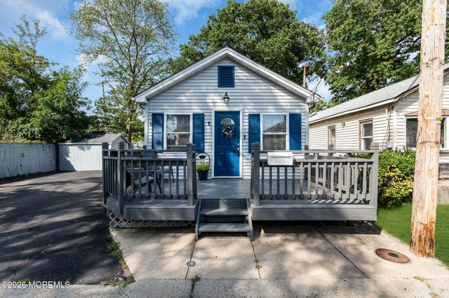 1 Krueger Place, Middletown, NJ 07748