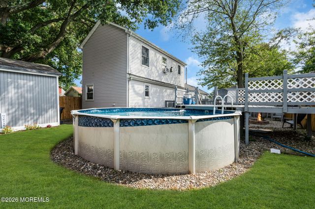 1 Krueger Place, Middletown, NJ 07748