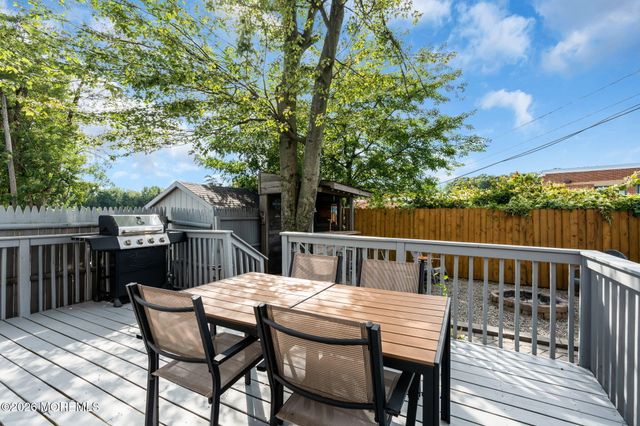 1 Krueger Place, Middletown, NJ 07748