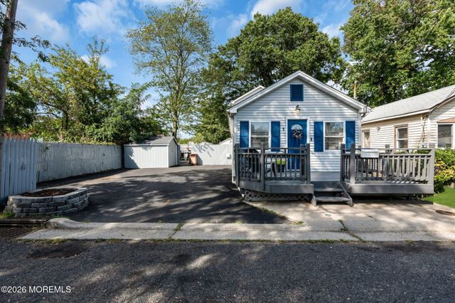 1 Krueger Place, Middletown, NJ 07748