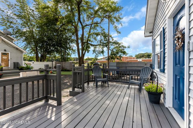 1 Krueger Place, Middletown, NJ 07748