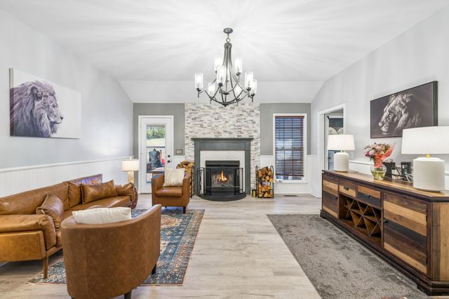 1245 Cliff Amos Rd, Spring Hill, TN 37174