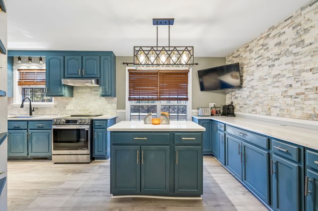 1245 Cliff Amos Rd, Spring Hill, TN 37174