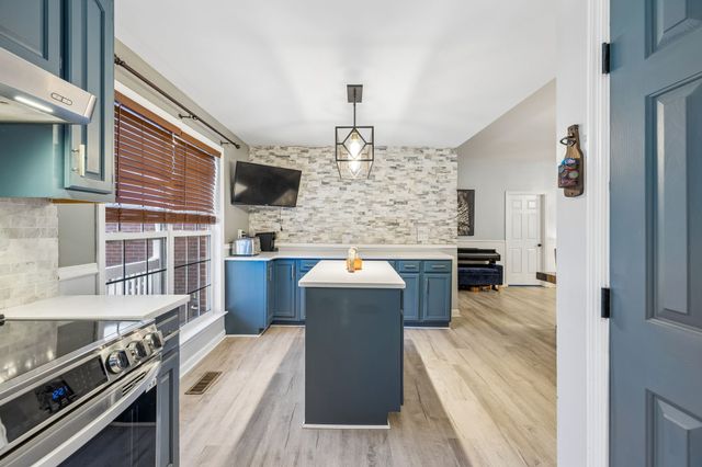 1245 Cliff Amos Rd, Spring Hill, TN 37174