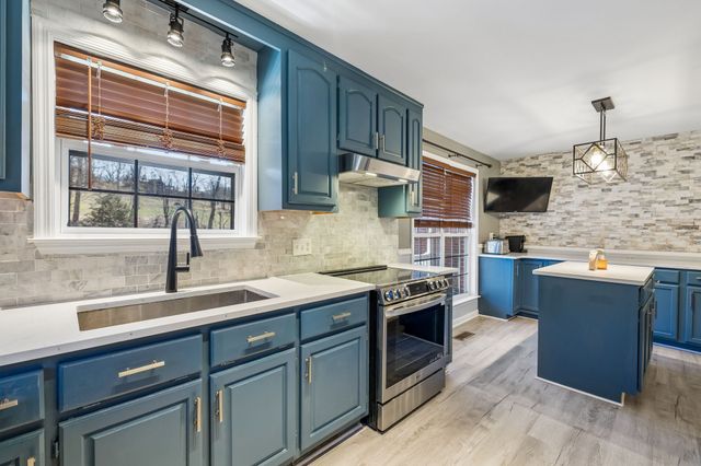 1245 Cliff Amos Rd, Spring Hill, TN 37174