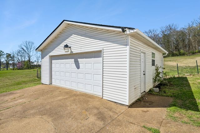 1245 Cliff Amos Rd, Spring Hill, TN 37174