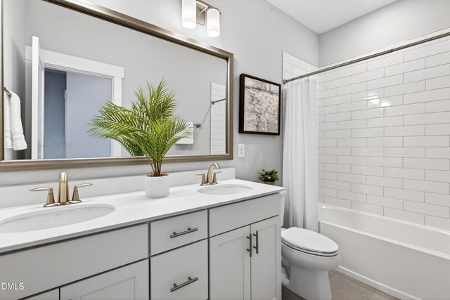 1925 Custom Lane, Apex, NC 27502