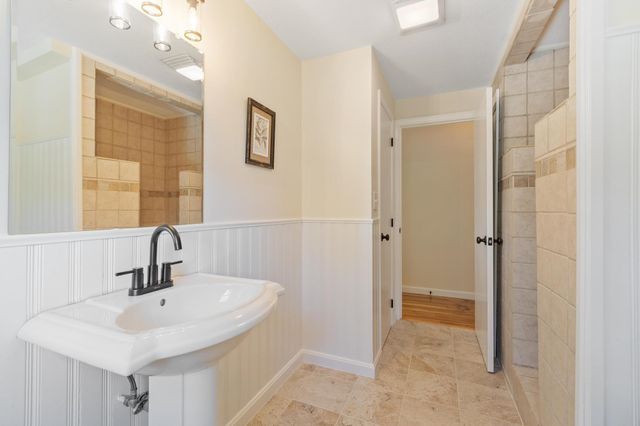 92 Bridge Street, Salem, NH 03079