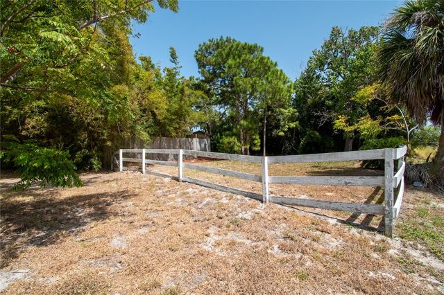 488 Caribbean Dr, Corpus Christi, TX 78418