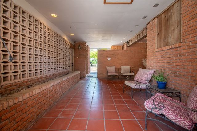 488 Caribbean Dr, Corpus Christi, TX 78418