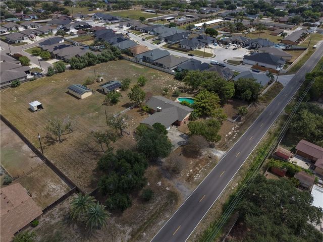 488 Caribbean Dr, Corpus Christi, TX 78418