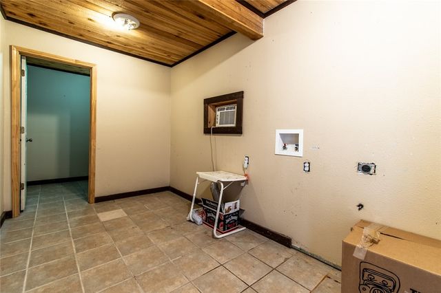 488 Caribbean Dr, Corpus Christi, TX 78418