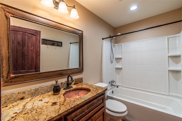 488 Caribbean Dr, Corpus Christi, TX 78418