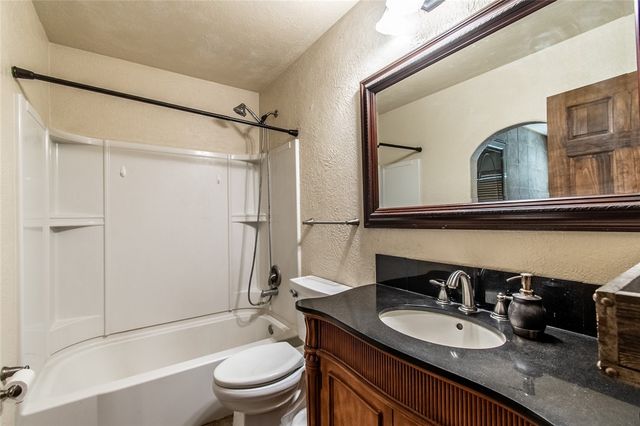488 Caribbean Dr, Corpus Christi, TX 78418