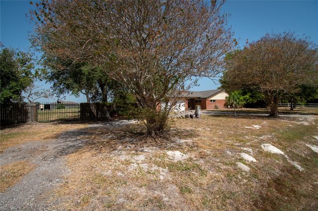 488 Caribbean Dr, Corpus Christi, TX 78418