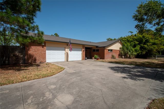 488 Caribbean Dr, Corpus Christi, TX 78418