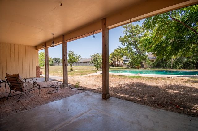 488 Caribbean Dr, Corpus Christi, TX 78418