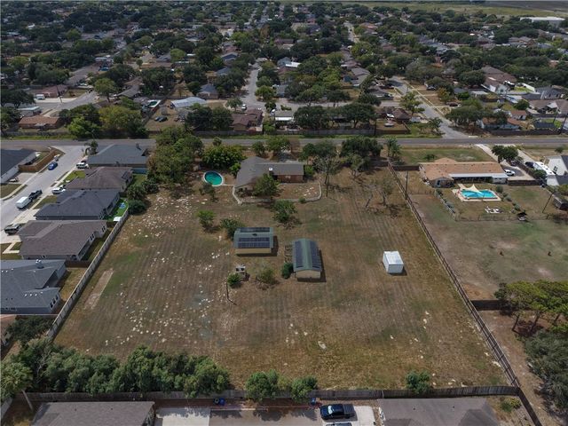 488 Caribbean Dr, Corpus Christi, TX 78418
