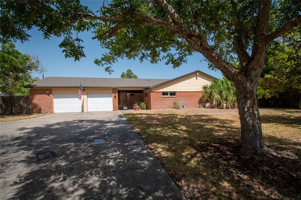 488 Caribbean Dr, Corpus Christi, TX 78418 — exterior