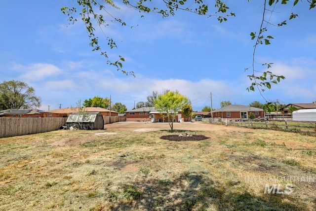 1069 W Filer Ave, Twin Falls, ID 83301