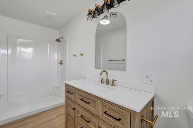 1069 W Filer Ave, Twin Falls, ID 83301