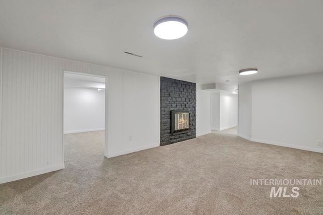 1069 W Filer Ave, Twin Falls, ID 83301