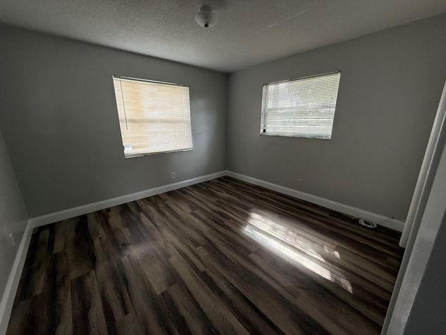 2003 A Isaacs Avenue, West Palm Beach, FL 33407