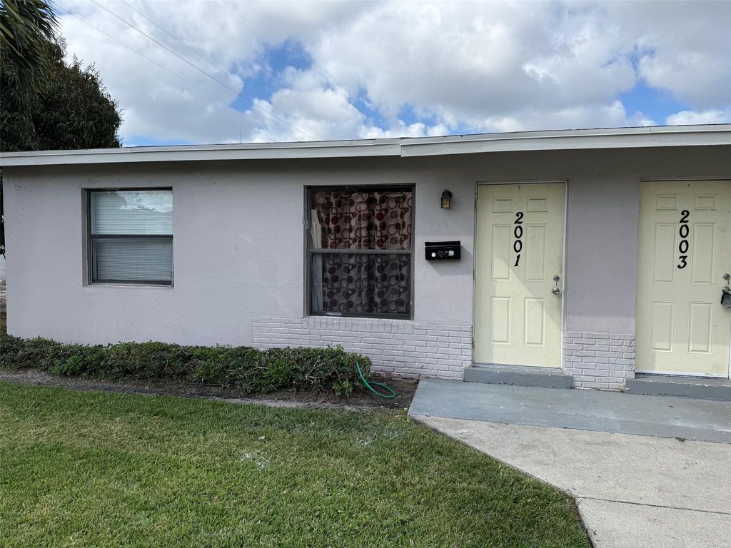 2003 A Isaacs Avenue, West Palm Beach, FL 33407