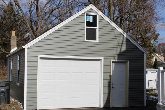 12744 W Peck PLACE, Butler, WI 53007