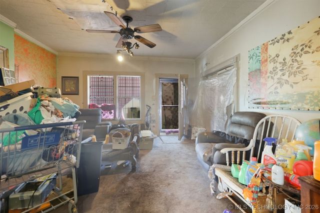 303 W Cummings Street, Henryetta, OK 74437