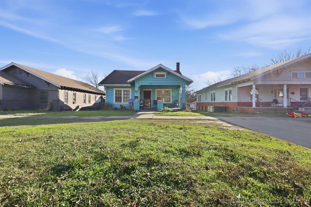 303 W Cummings Street, Henryetta, OK 74437