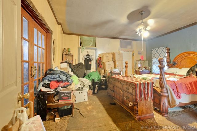 303 W Cummings Street, Henryetta, OK 74437