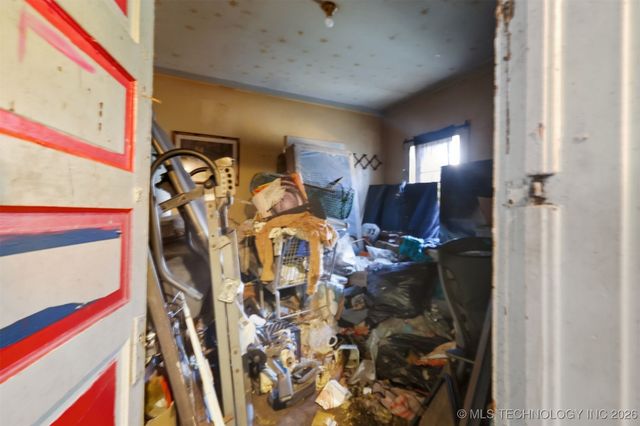 303 W Cummings Street, Henryetta, OK 74437