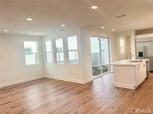 337 S Nevada Avenue, Ventura, CA 93004