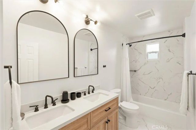 1425 W 79th, Los Angeles, CA 90047