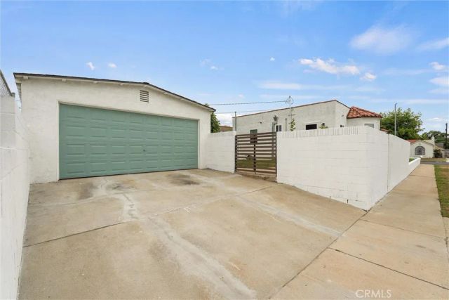 1425 W 79th, Los Angeles, CA 90047