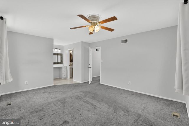823 BARLOW ST, Philadelphia, PA 19116