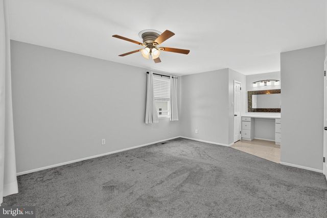 823 BARLOW ST, Philadelphia, PA 19116