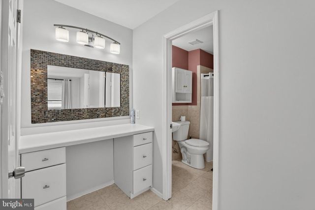 823 BARLOW ST, Philadelphia, PA 19116