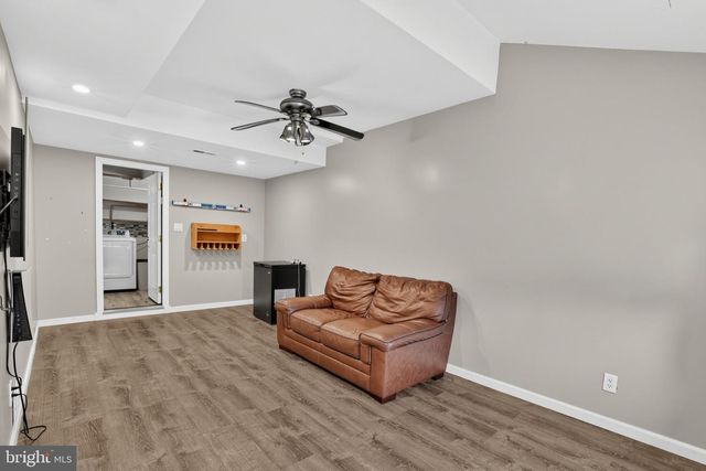 823 BARLOW ST, Philadelphia, PA 19116
