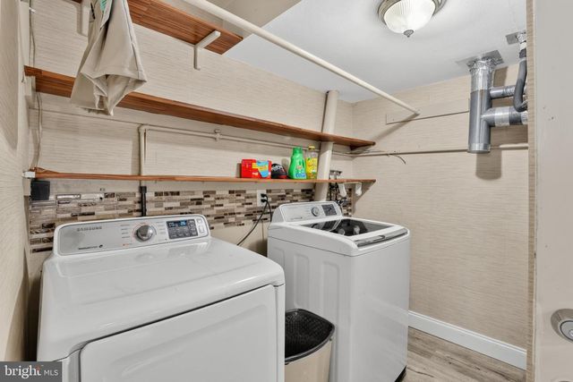 823 BARLOW ST, Philadelphia, PA 19116