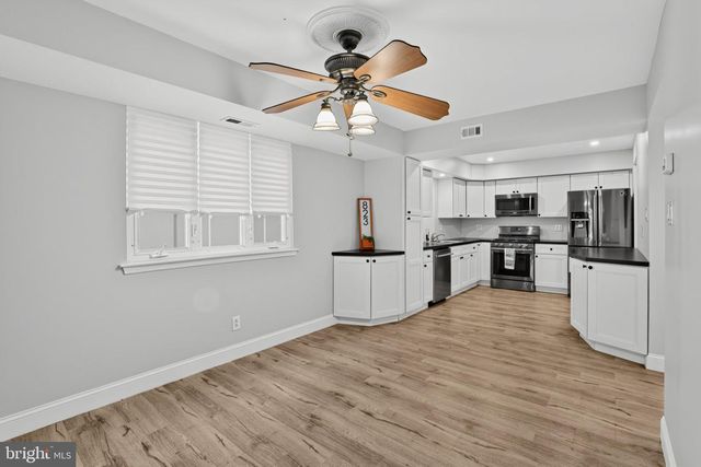 823 BARLOW ST, Philadelphia, PA 19116