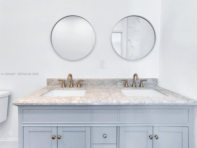 1520 NE 14th Ter ., Fort Lauderdale, FL 33304